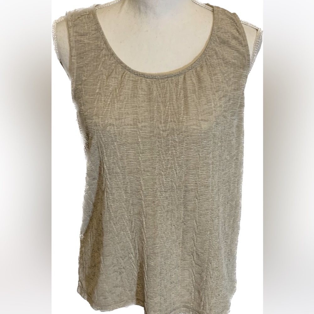 Chico’s crepe tank top Chico’s size 2 (equates to a women’s size 12)